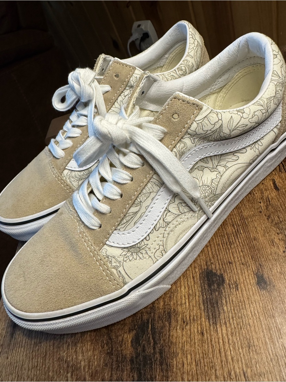 Vans Old Skool Low-Top Desert Skulls Canvas Sneakers - Beige/White
